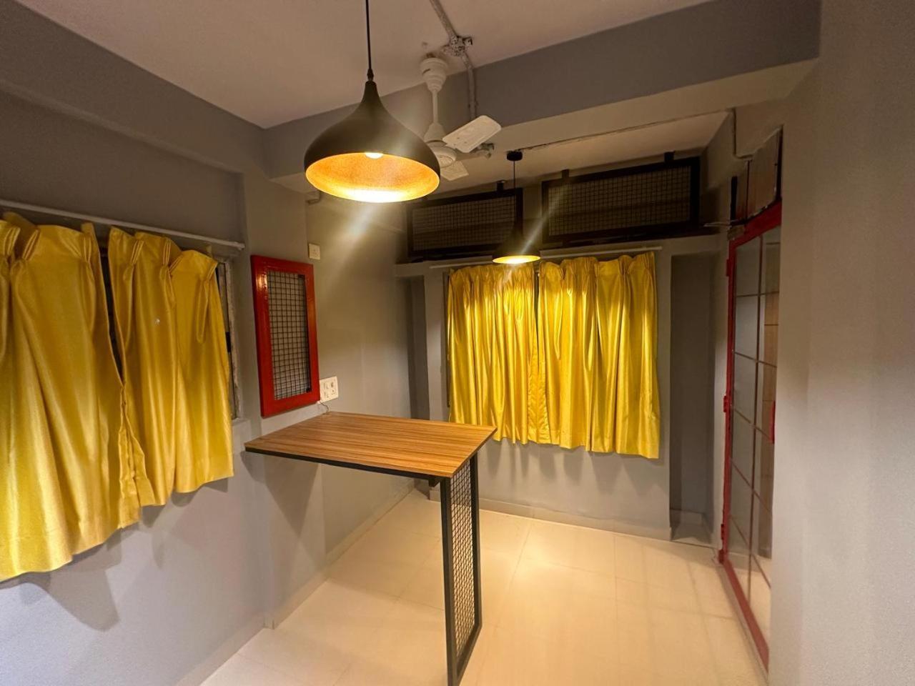 Travotale Hostel And Cowork Koregaonpark Пюн Екстериор снимка