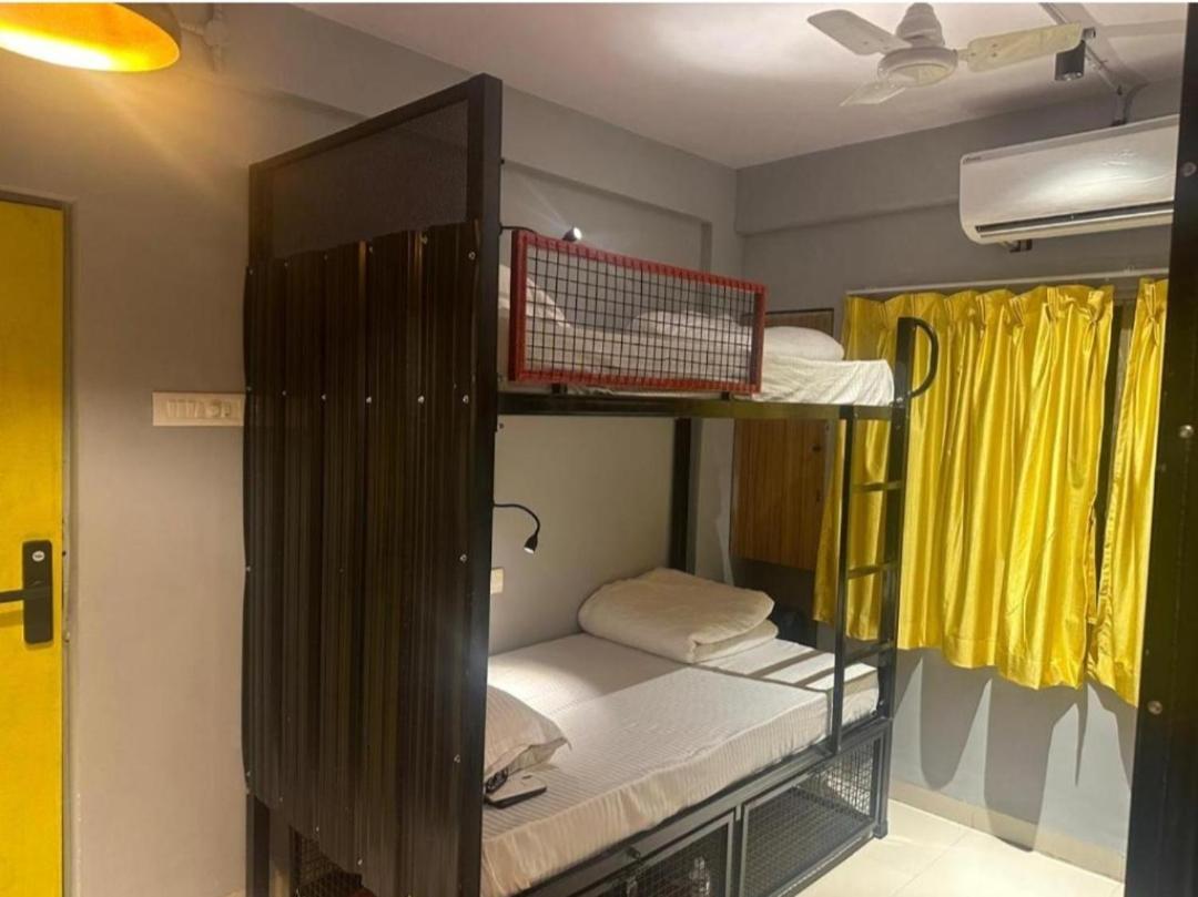 Travotale Hostel And Cowork Koregaonpark Пюн Екстериор снимка