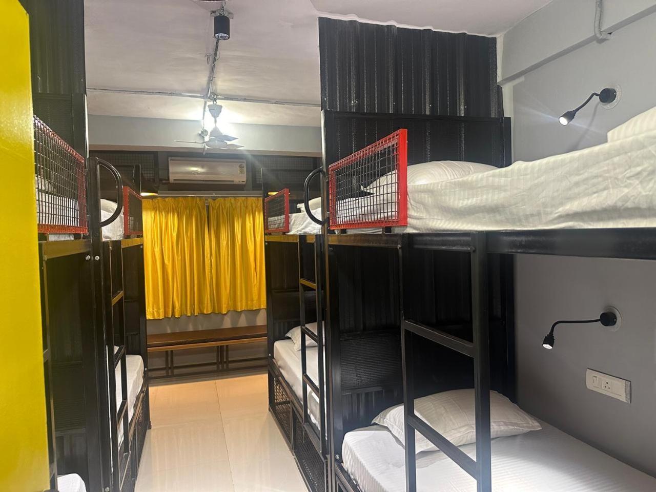 Travotale Hostel And Cowork Koregaonpark Пюн Екстериор снимка