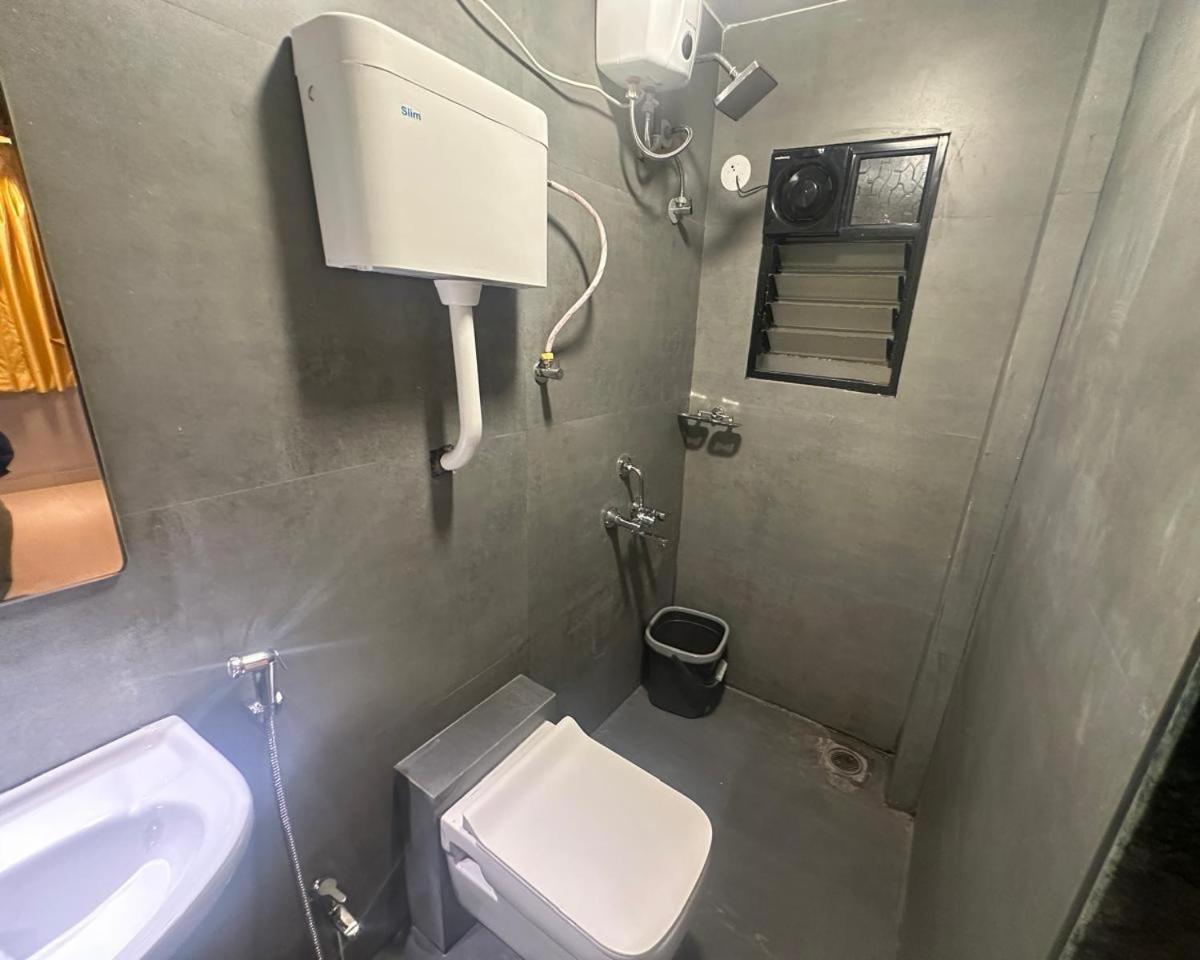 Travotale Hostel And Cowork Koregaonpark Пюн Екстериор снимка